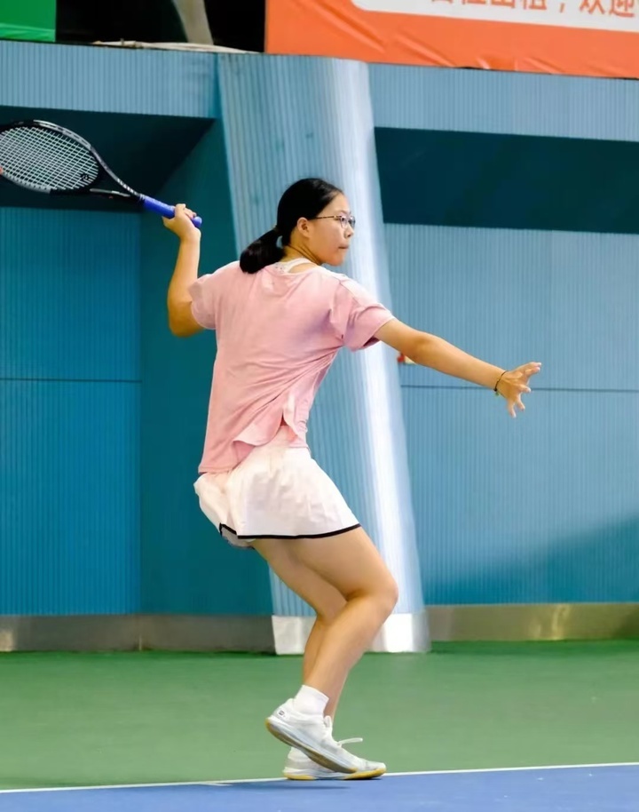 力和拼搏精 力和拼搏精