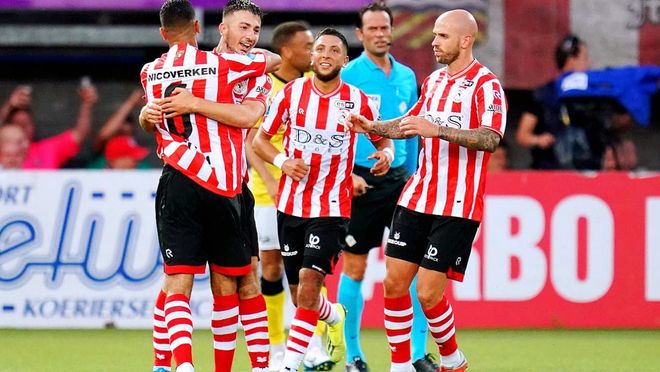 崭露头角 崭露头角