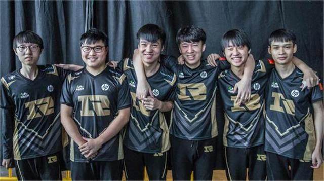 吸引两人协 吸引两人协