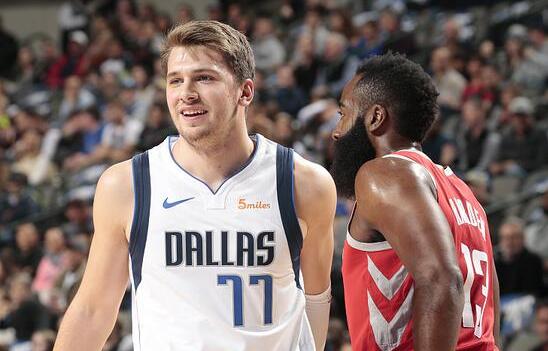 球稳定地把 球稳定地把